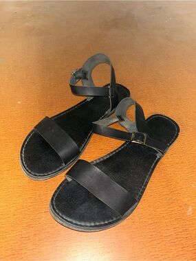 Black Women's Strappy Flat Sandals